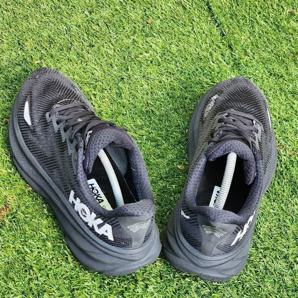 HOKA CLIFTON 9 GTX - Womens Athletic Shoes - SIZE 9.5B